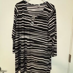 Avenue Monochrome Striped Top